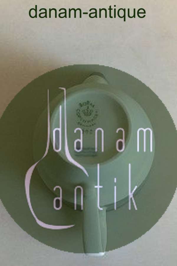 Royal Copenhagen Grå Magnolia Flødekande No 392