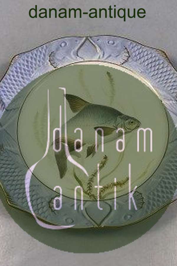 Royal Copenhagen Blå Fisketallerken med Guld No 1212/3002.