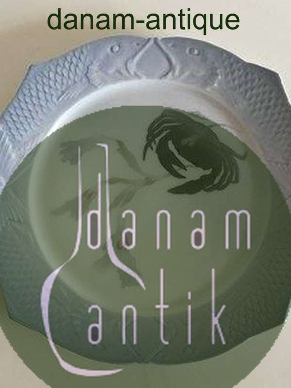 Royal Copenhagen Art Nouveau Plate with Fish Border No 40