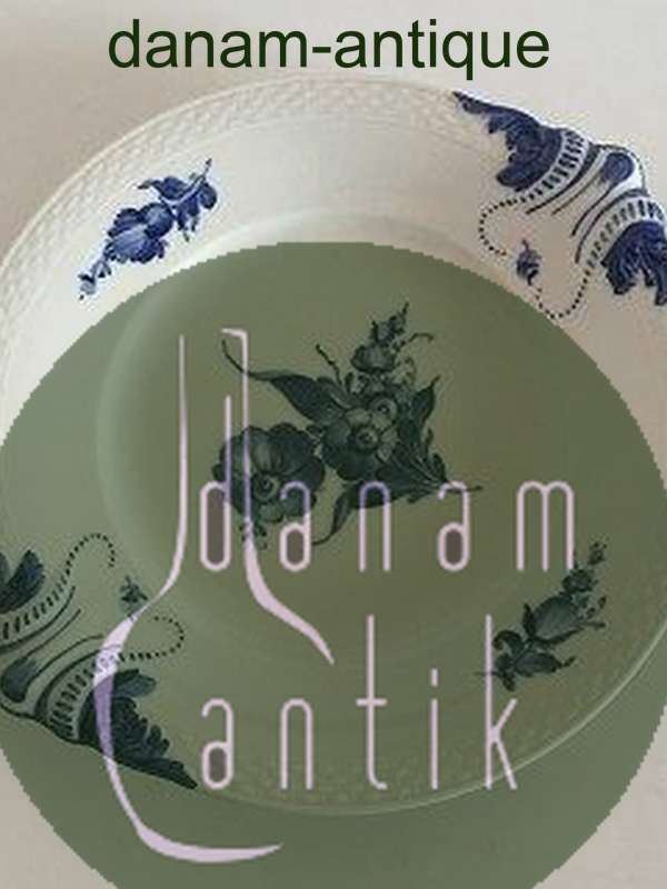 Royal Copenhagen Blå Blomst Flettet Kagefad No 8162