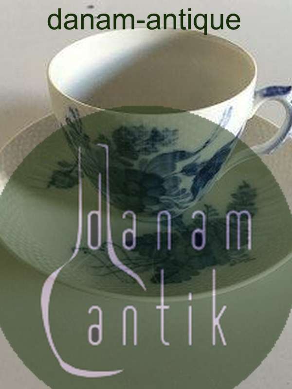 Royal Copenhagen Blå Blomst Svejfet kaffekop og Underkop No 1870