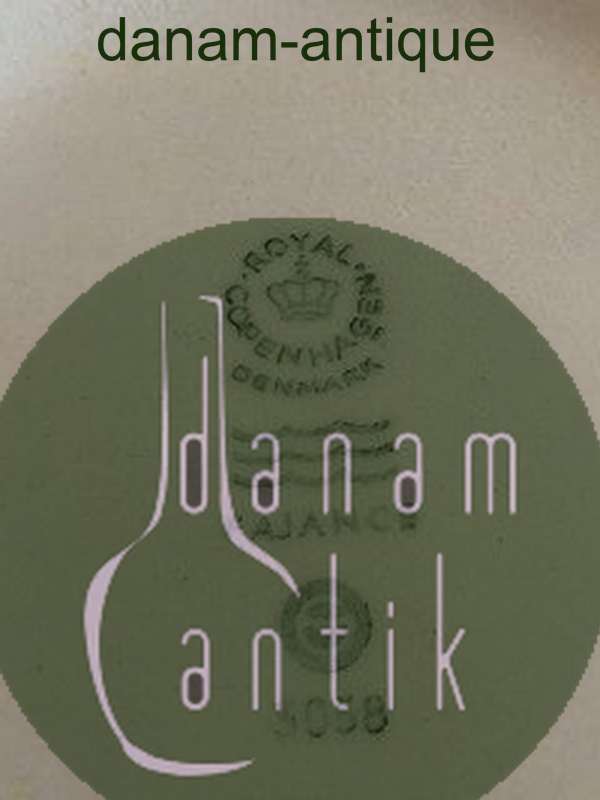 Royal Copenhagen "Blåkant" Kaffekande No. 3058