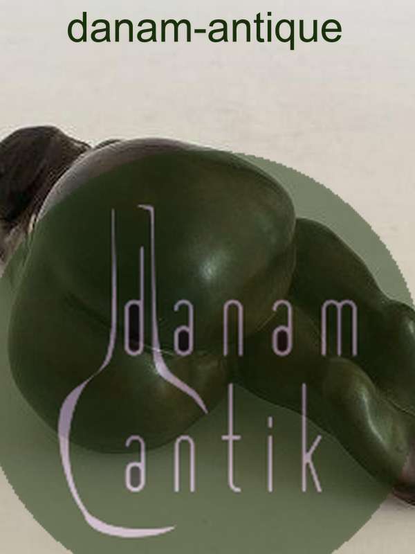 Kai Nielsen Bing & Grondahl炻器图20号带葡萄的斜躺女人