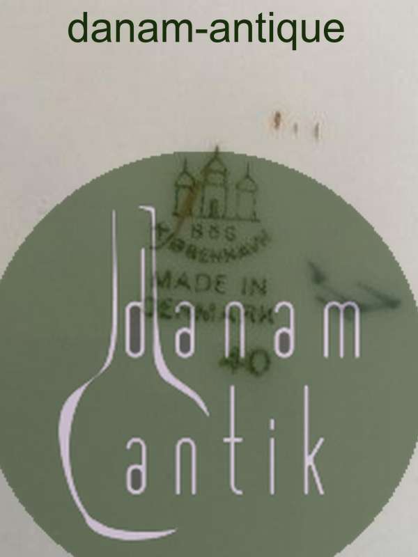 Bing & Grøndahl Måge med Guld Trekantet Fad No 40 / 354