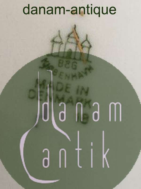 Bing & Grøndahl Måge med Guld Ovalt Fad No. 18