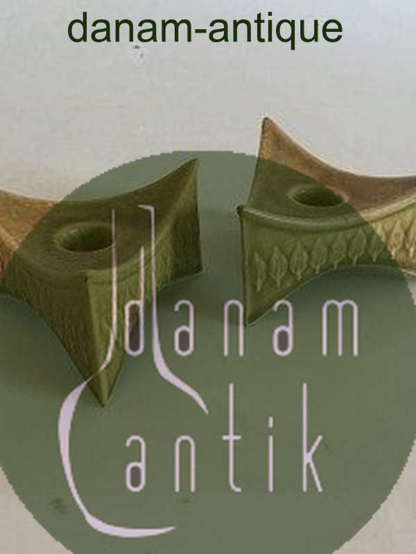 Bing og Grøndahl Jens Quistgaard Par Trekantede Lysestager fra Relief Serien