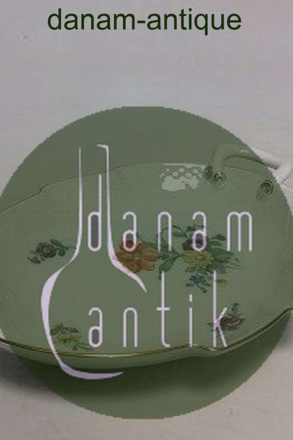 Bing & Grondahl Saxon Flower, White Leaf shaped dish no 199