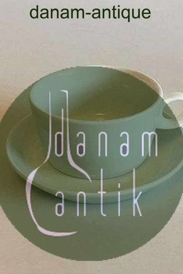 Bing Grondahl Hank咖啡杯，带圆形手柄，编号746。设计者：Erik Magnussen