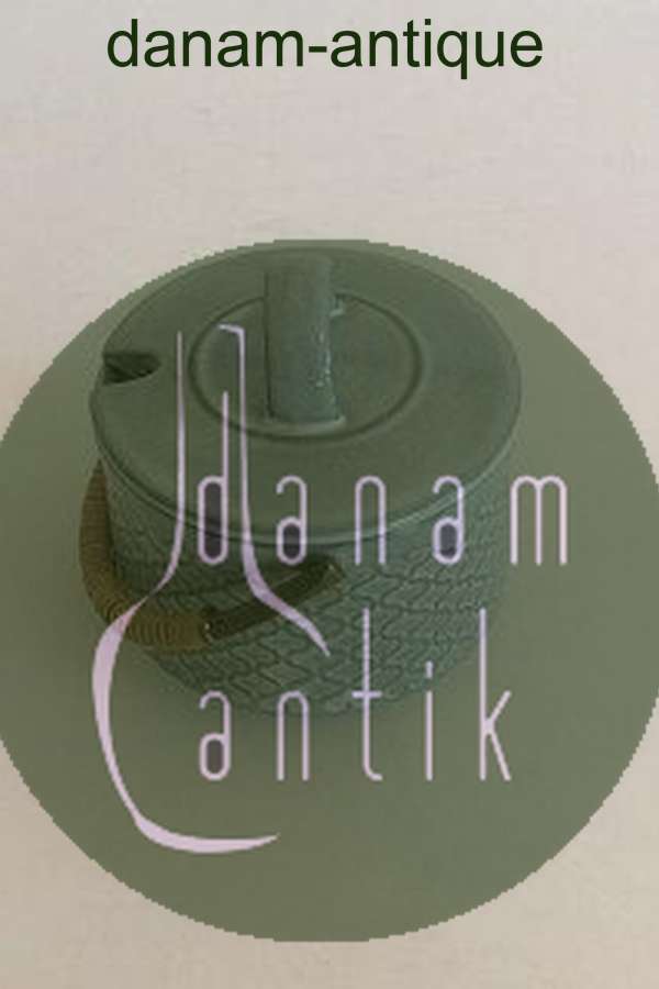 Bing Grondahl/Kronjyden灰色糖果果酱罐，盖子上有勺子孔，编号523