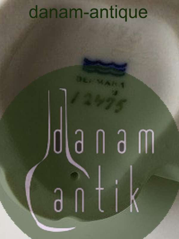 Royal Copenhagen figur Sytten år No 12475