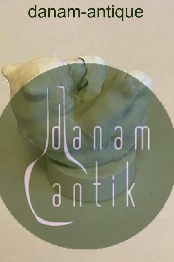 Royal Copenhagen Figur af Isbjørn på sokkel No 347