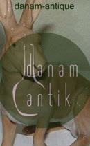 Bing Grondahl公司的第2081号野兔坐像