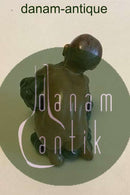 Bing & Grondahl Figur von Kai Nielsen "Kleiner Bacchus mit Trauben" Nr. 4021 aus der Serie Traubenernte.