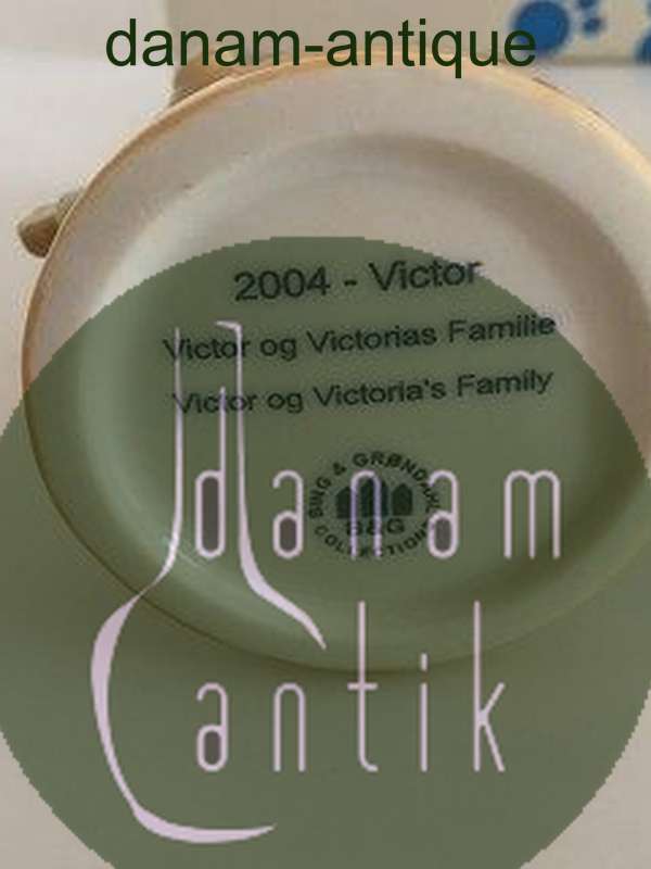 Bing & Grøndahl Victor & Victorias Familie Victor 2004 Årsfigur