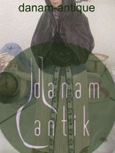 Royal Copenhagen Overglasur figur Marchen Chrilles Bachers Datter Kirkedragt, Amager No 12107