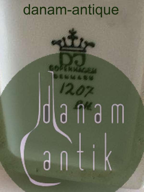 Dahl Jensen Figur af Pige med Bær (Else) No 1207