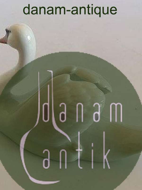 ロイヤルコペンハーゲン スワンフィギュリン No 755