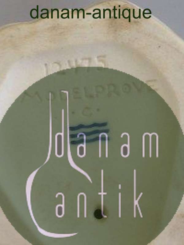 Royal Copenhagen figur Sytten år No 12475 Prøve model