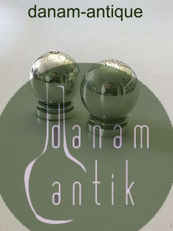 Georg Jensen Sterling Silver ピラミッド型ソルト＆ペッパーシェイカー No 632