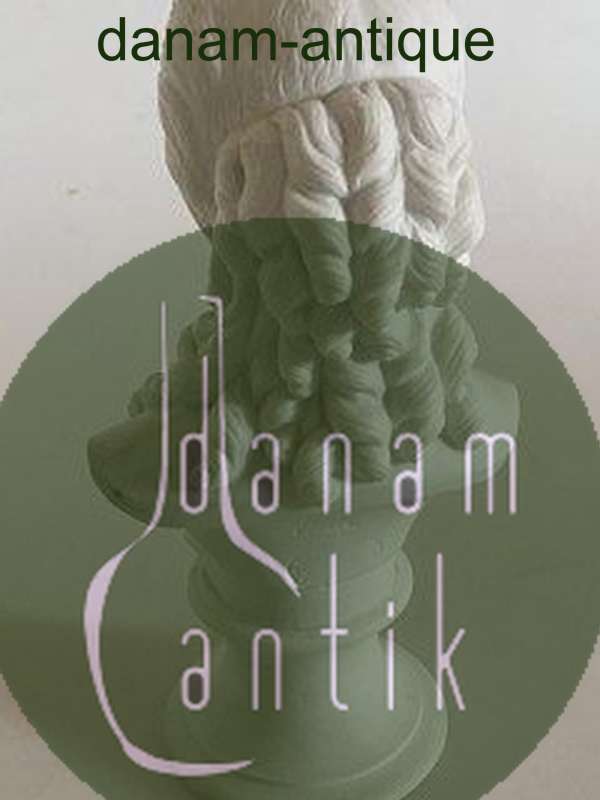 Bing og Grøndahl Bisque figur af Dame på base