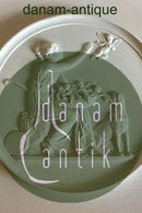 Royal Copenhagen Biscuit Platte "Hyrdinde med en Amorinerede". No 110