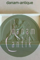 ロイヤルコペンハーゲン ビスキット キューピッドが忠実な犬を愛撫する プレート