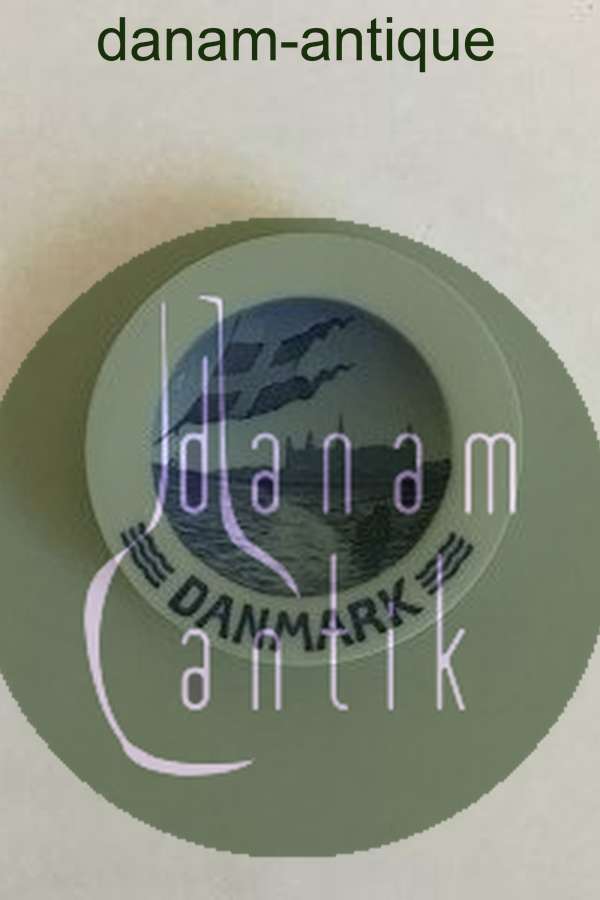 Royal Copenhagen Mindeplatte med Dannebrog og Kronborg