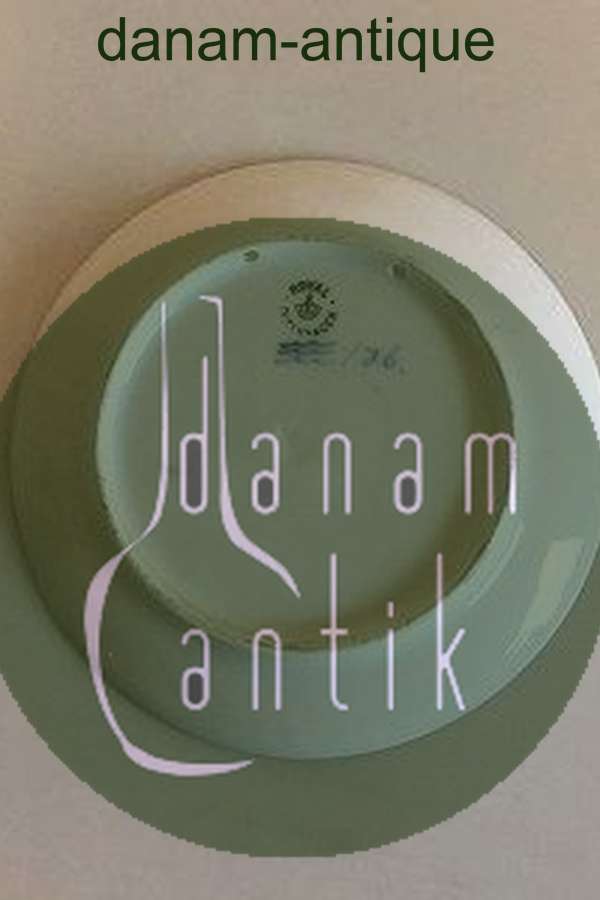 Royal Copenhagen Juleplatte fra 1910 med Tysk indskription "Weihnachten"