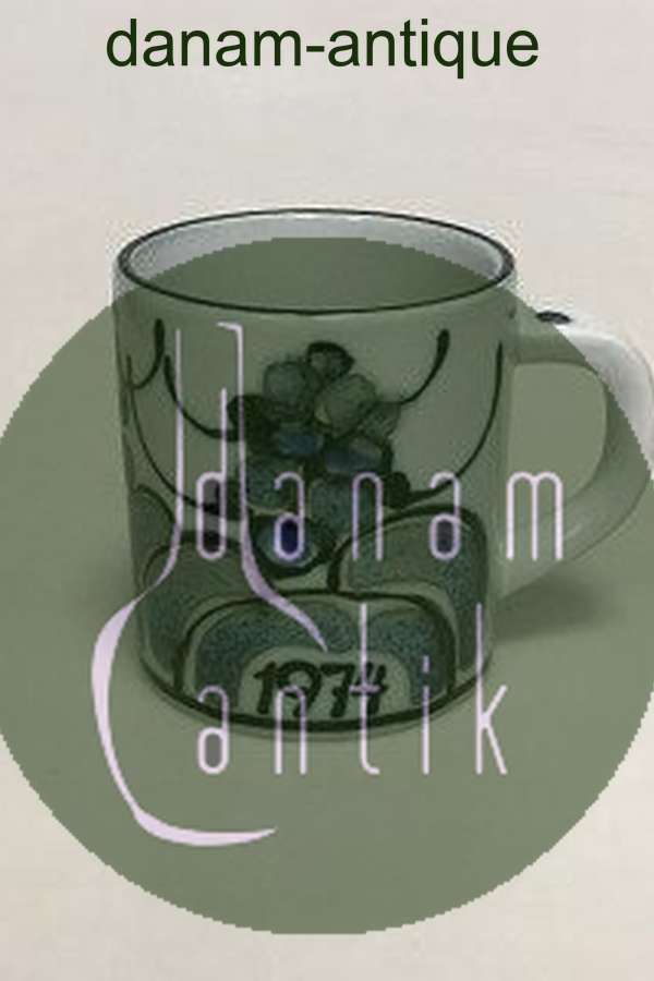 ロイヤルコペンハーゲン スモールイヤー マグ 1974