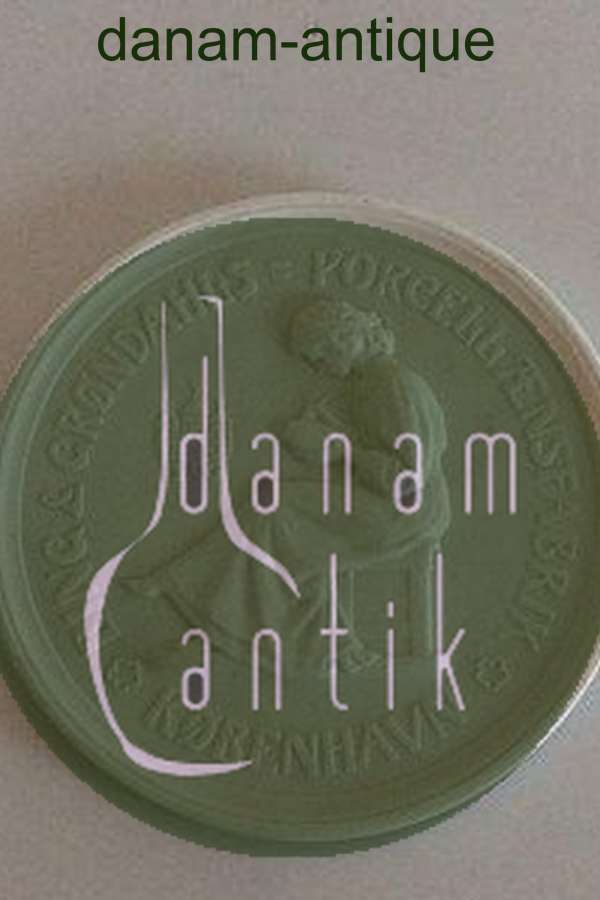 Bing & Grøndahl Forhandler skilt i Bisque.