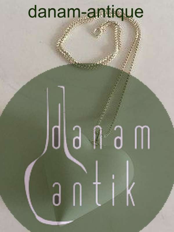 Royal Copenhagen Sterling Sølv Halskæde med Hvidt Hjertevedhæng af Porcelæn.