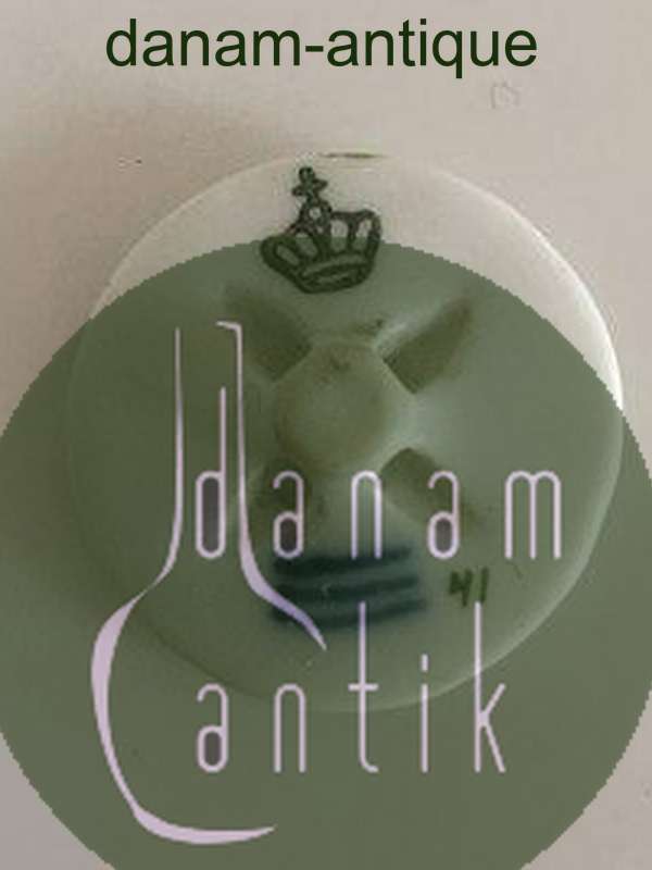 Royal Copenhagen Porcelænsknap med Håndmalet Blomstermotiv