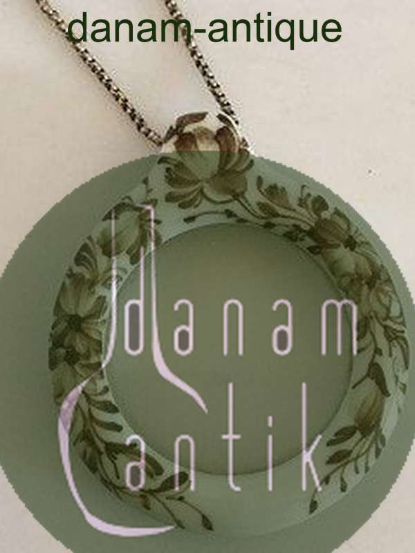 Royal Copenhagen Porcelæns vedhæng med Forstørrelsesglas / Lup