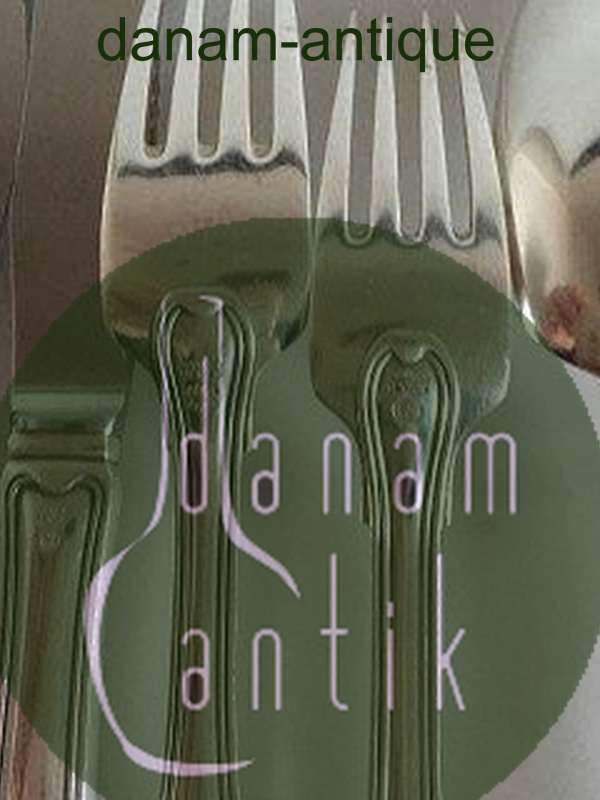 Georg Jensen Sterling Silber Doppeltes Drilling-Besteck für 6 Personen. 30 Teile.