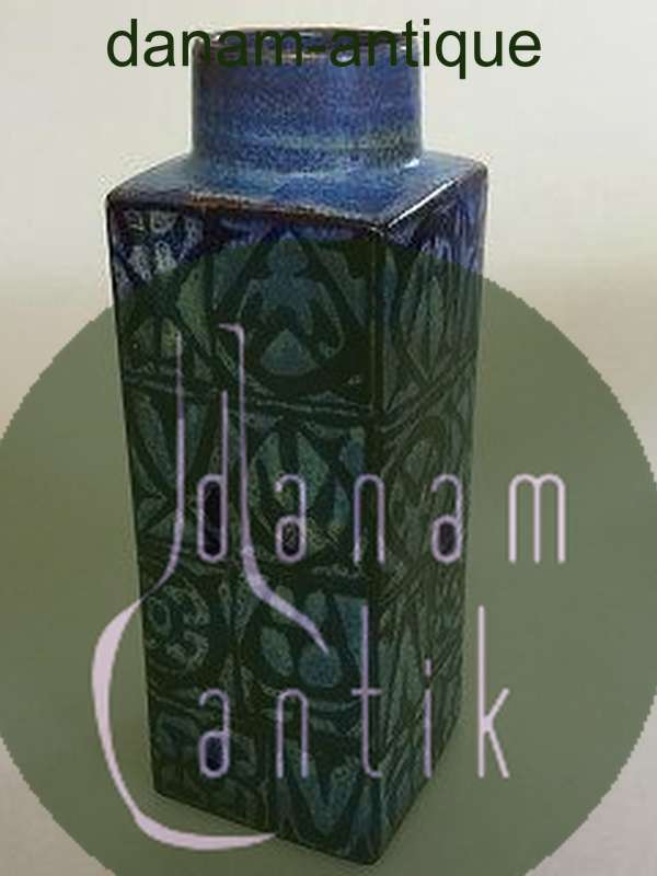 Nils Thorsson Aluminia Ceramic Blue 'Baca' Vase 704/3259