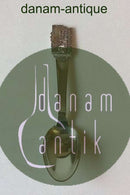 H.C.アンデルセン フェアリーテイル スプーン（シルバー）。剣の棒を持った少女。