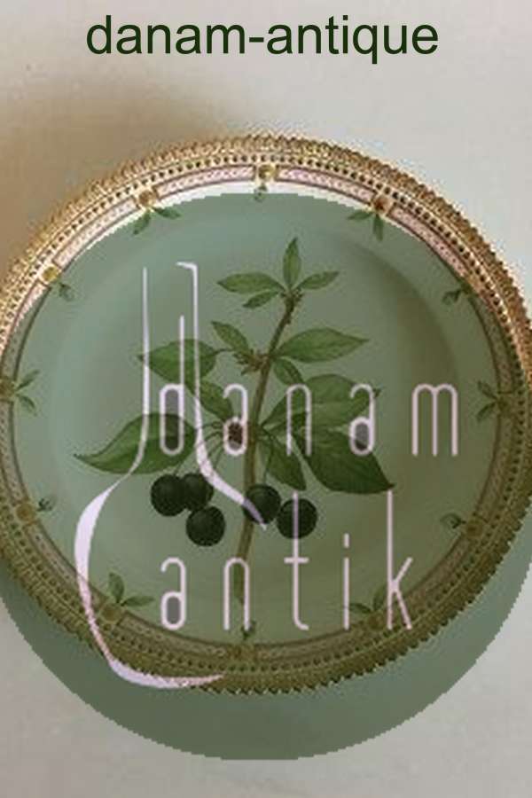 Royal Copenhagen Flora Danica  Frokosttallerken No 20/3550