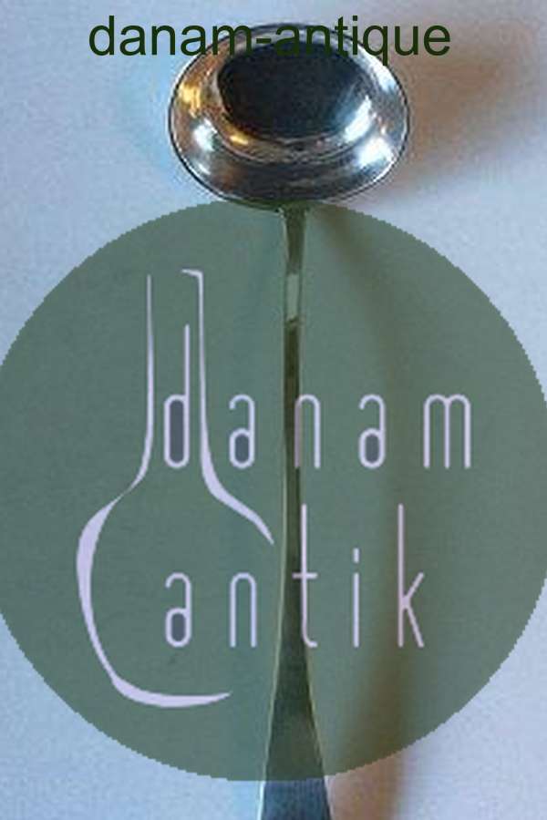 Stor suppeøse af sølv.