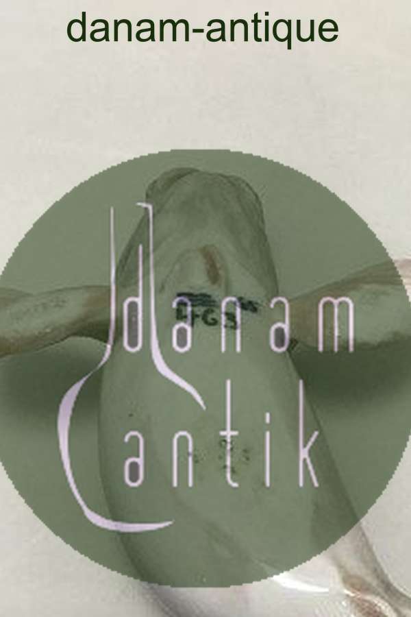 Royal Copenhagen Figur af Ålekvabbe No 463