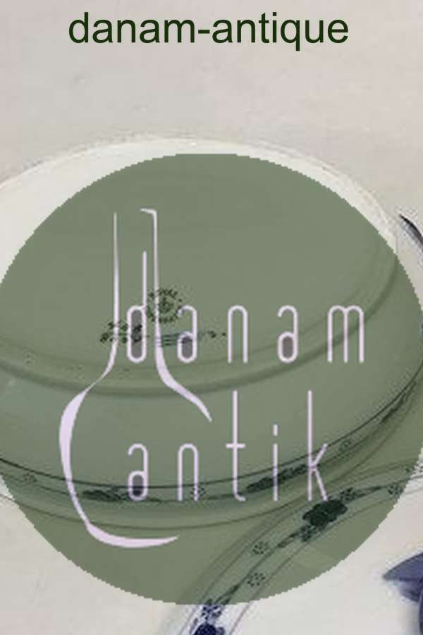 Royal Copenhagen Rosenknop Terrin No 8054