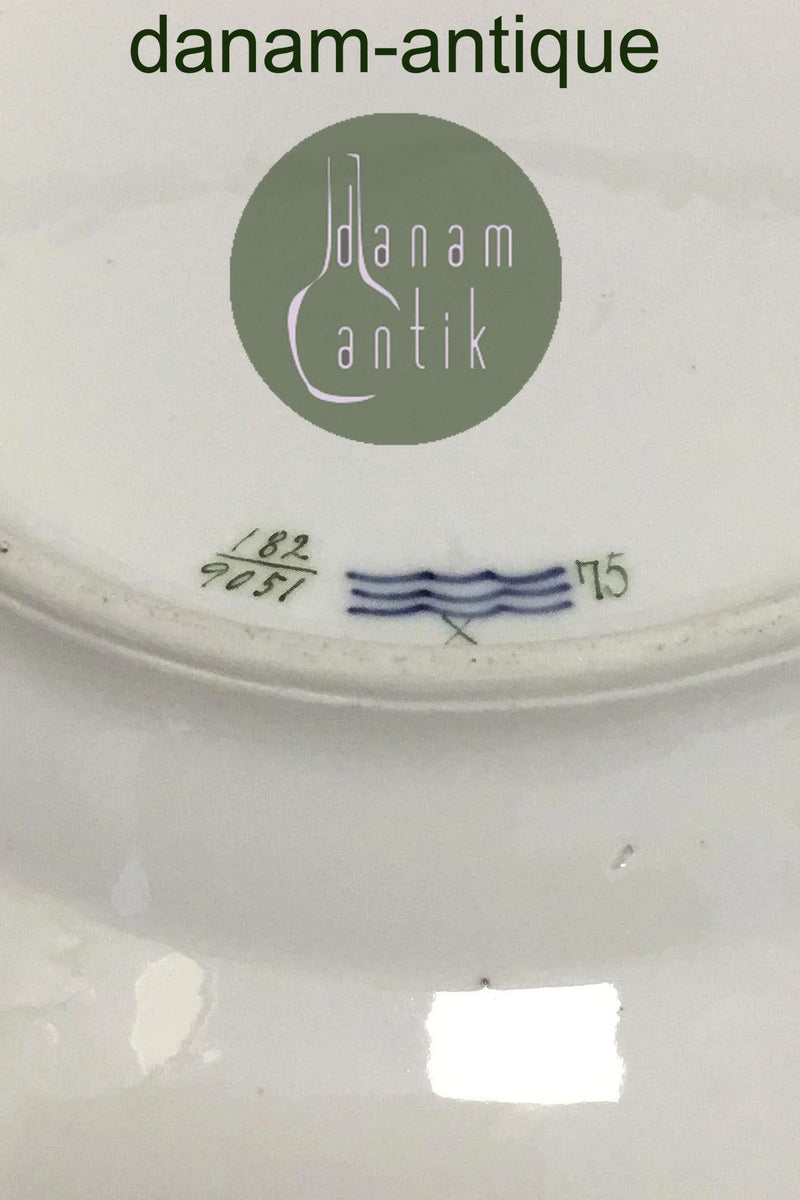 Royal Copenhagen Bellis og Følfod Spisetallerken No 9051