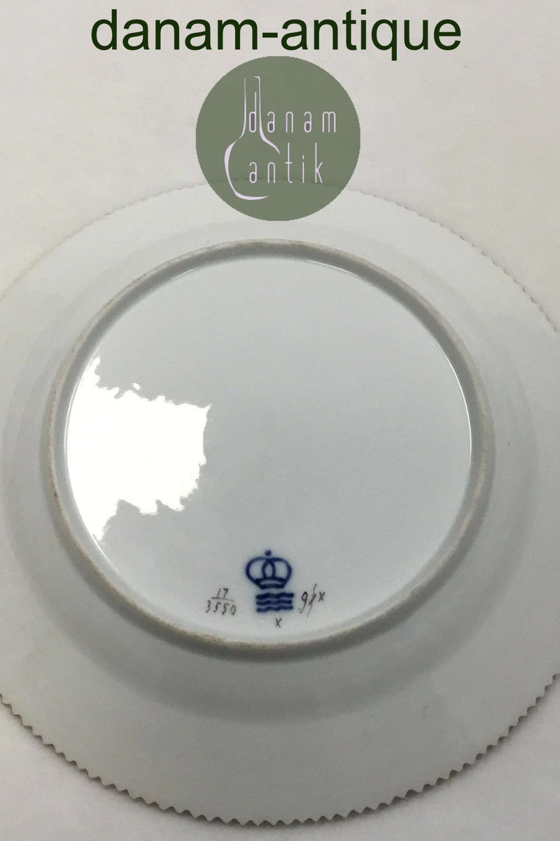 Royal Copenhagen Flora Danica Juliane Marie Frokosttallerken No 17/3550