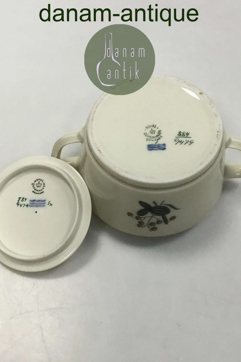 Royal Copenhagen Hjertegræs Sukkerskål med låg No 884/9479