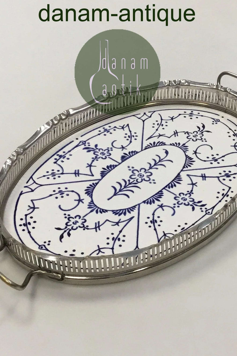 德国Bayerische Metall Fabrik BMF公司，带金属边缘的蓝色彩绘瓷器托盘