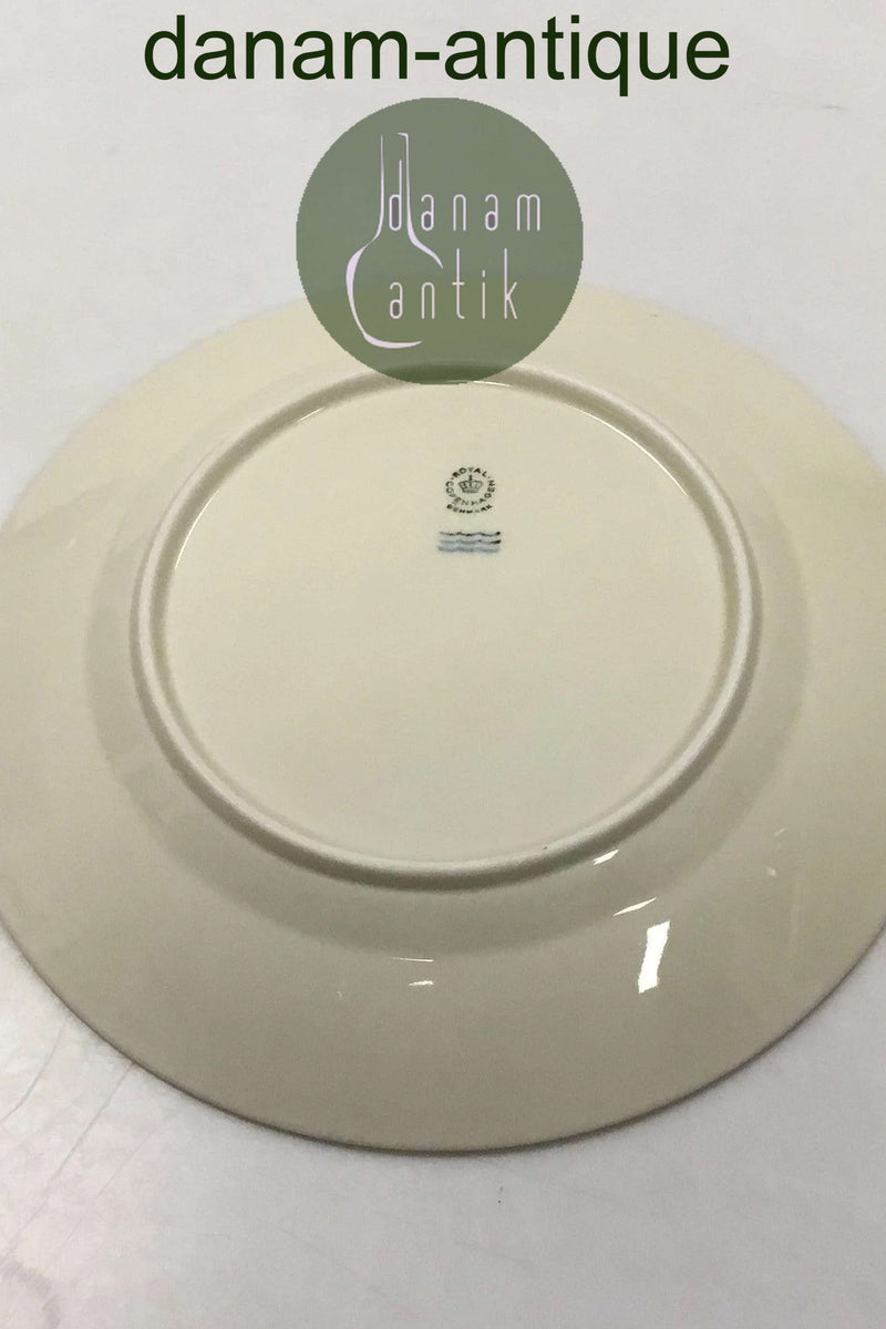 Royal Copenhagen Smooth Cream colored Pattern Lunch plate No 9589.