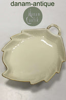 Royal Copenhagen Creme Svejfet med Guld (Stel 1235) Bladformet Assiette No 1866