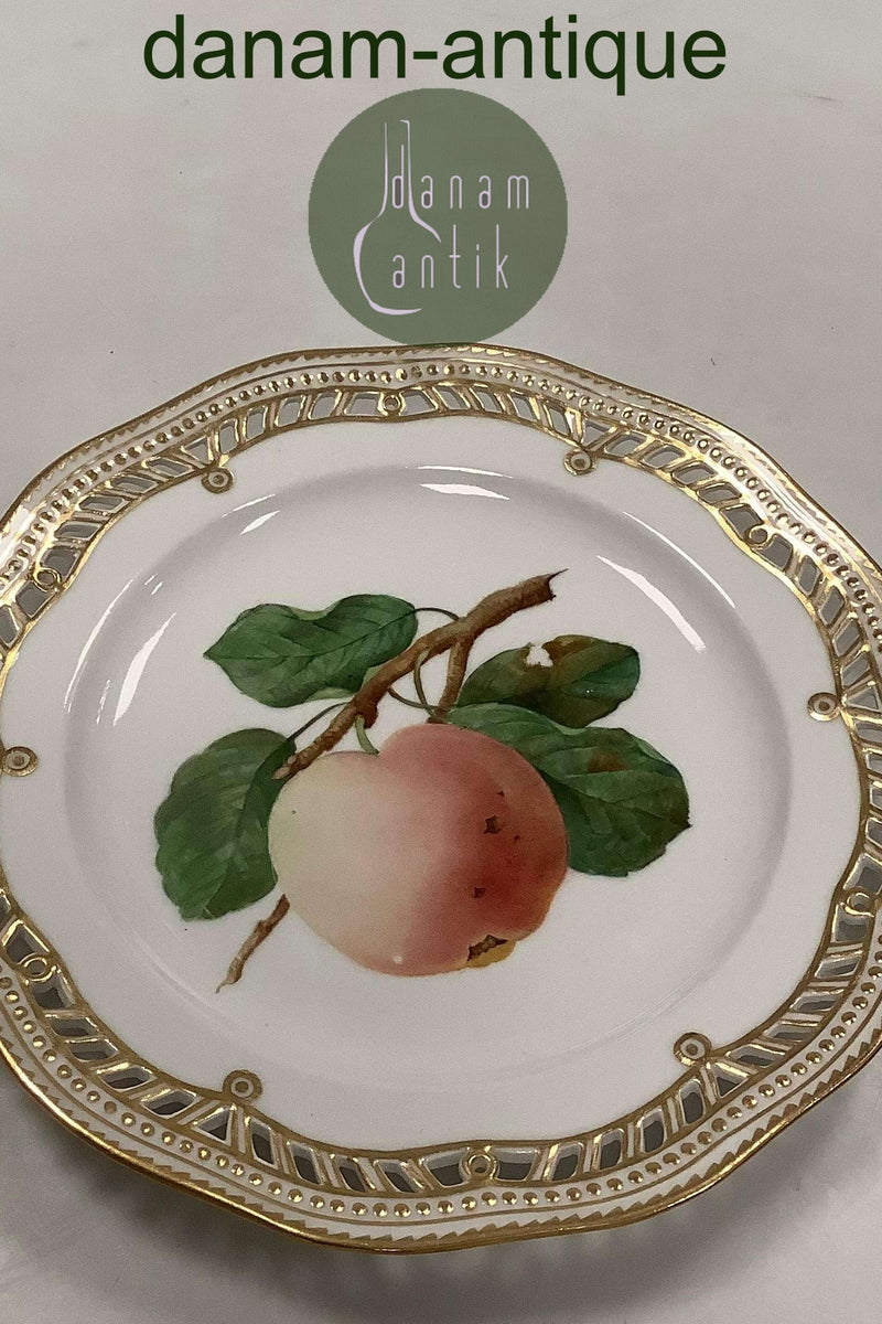 Royal Copenhagen Flora Danica Frugttallerken No 429/3584
