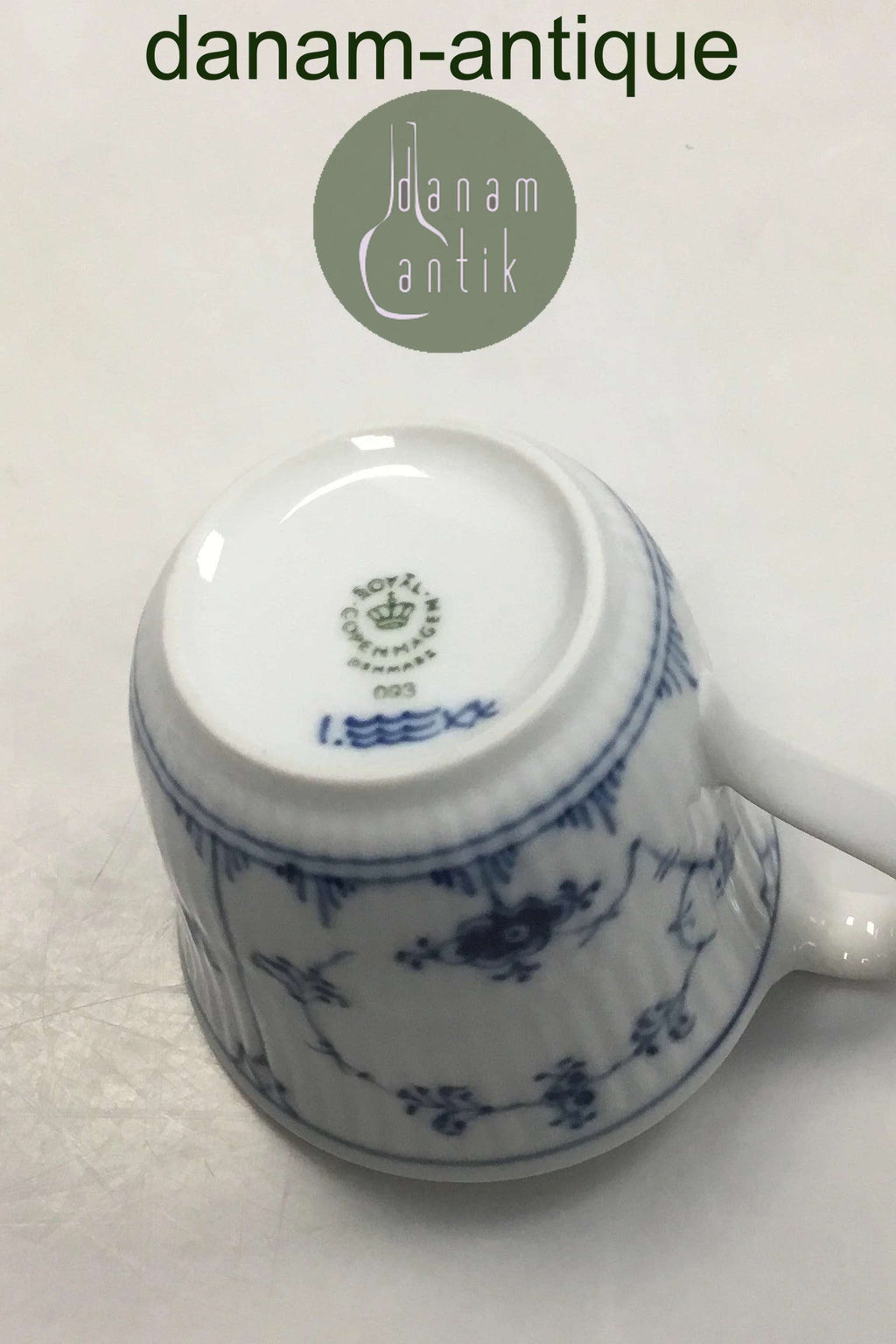  ロイヤルコペンハーゲン ロイヤルコペンハーゲン ブルーフルーテッド ハイハンドルカップ No 093