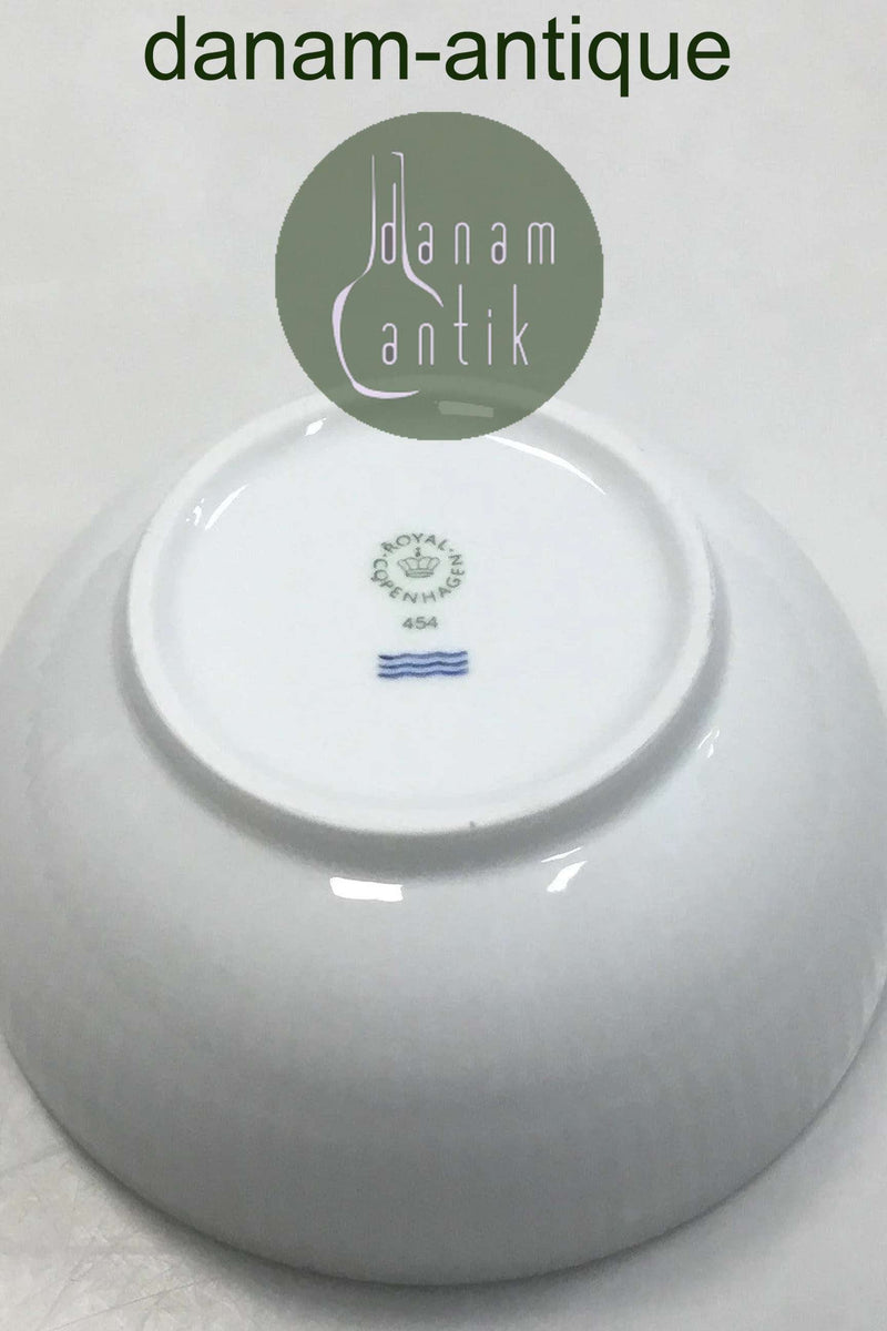 Royal Copenhagen Hvid Riflet Skål No. 454