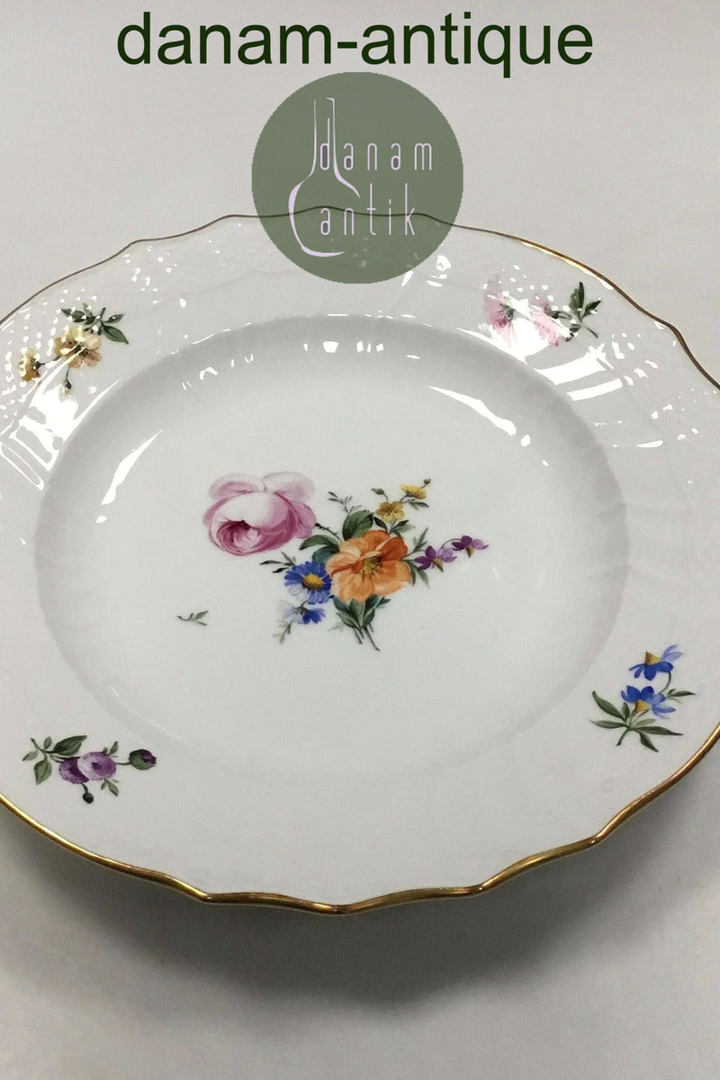 Royal Copenhagen Saxon Flower Light Dinner Plate No 1621